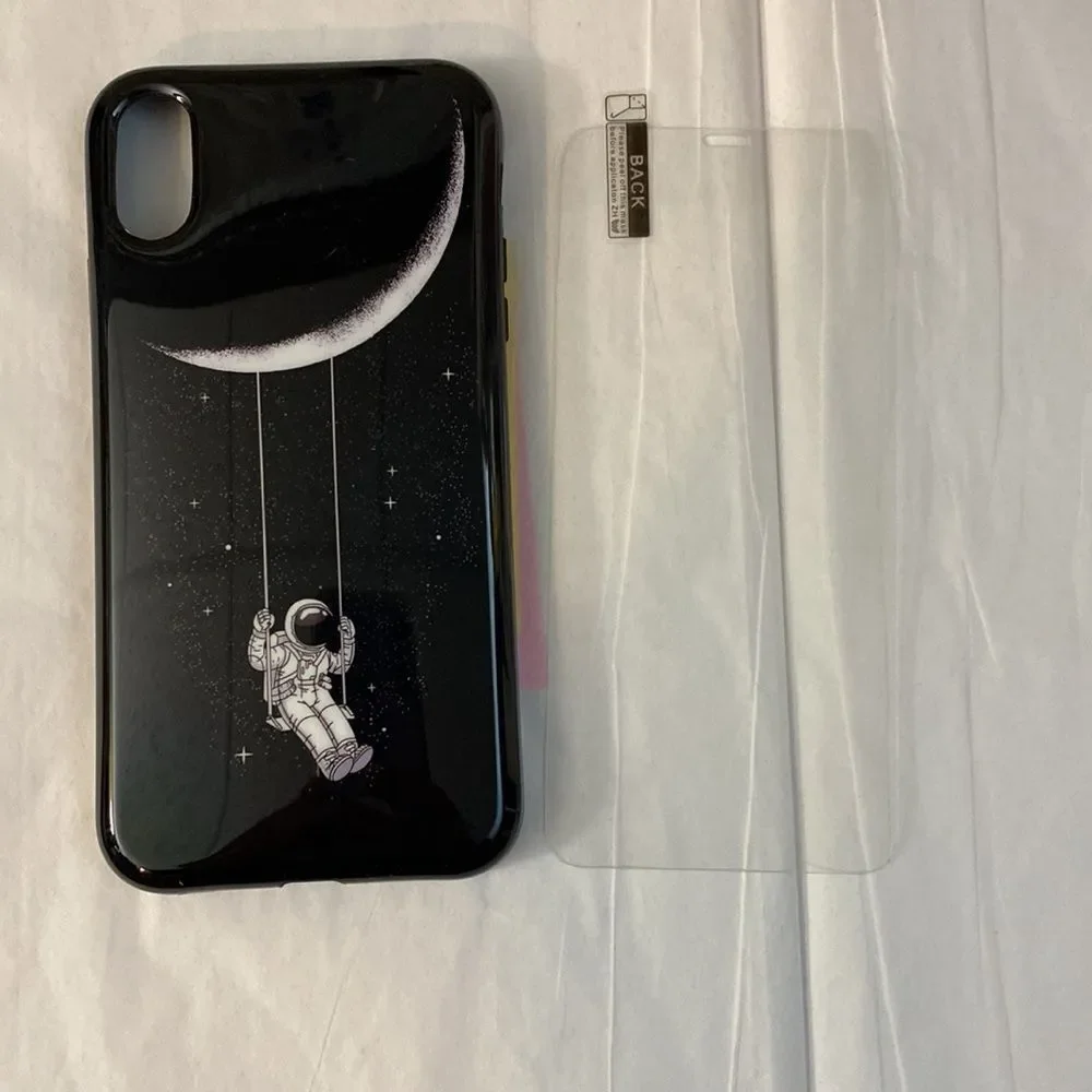 Iphone 11 XR Astronaut swinging‎ on the moon phone case and screen protector
